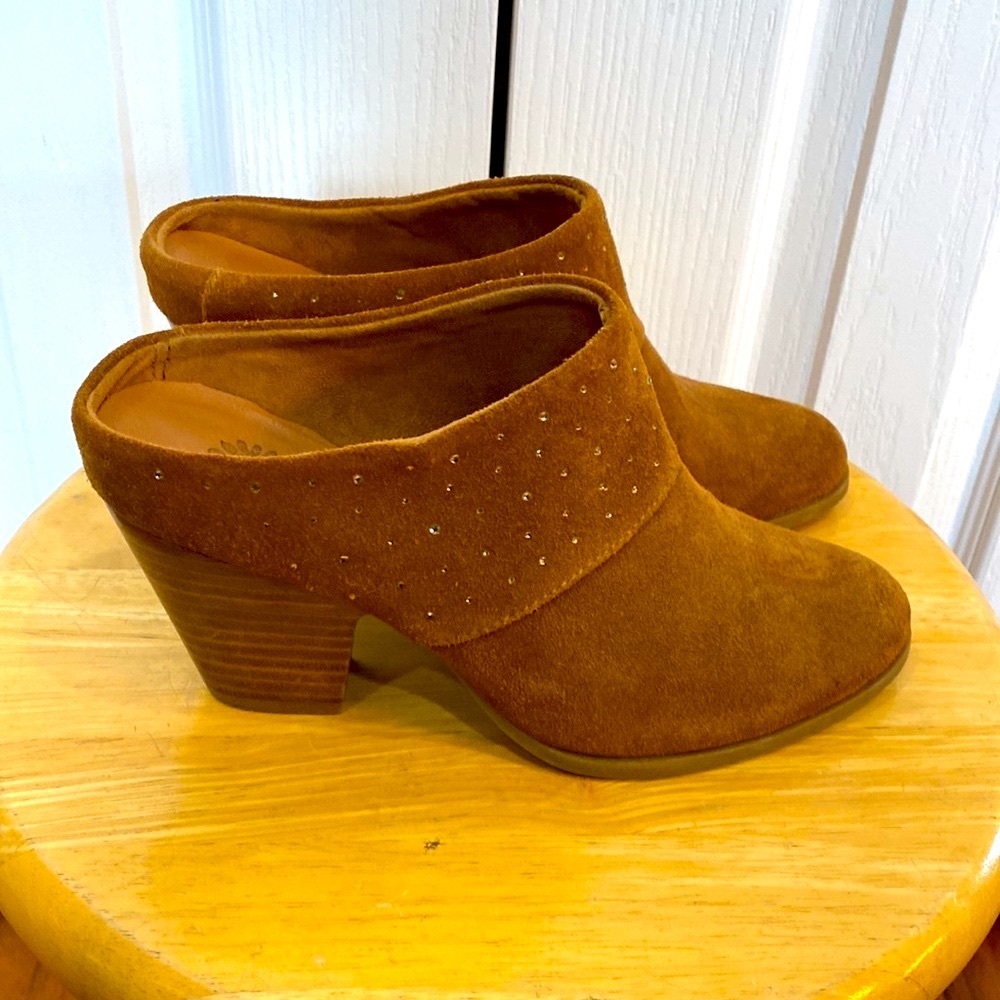 NWOB Leather Mules